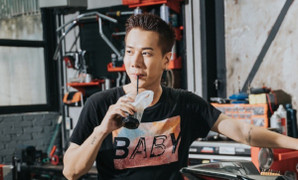 Vượt qua Mỹ Tâm và Đức Phúc để đứng đầu top trending, Lou Hoàng chia sẻ đầy bất ngờ