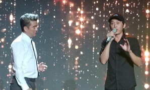 Màn song ca đặc biệt của Hoài Linh và Đàm Vĩnh Hưng khiến khán giả thích thú
