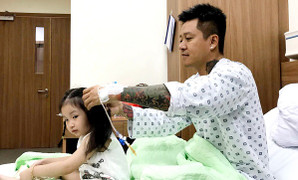 Fan lo lắng khi Tuấn Hưng tiếp tục nhập viện vì mắc thêm bệnh khác