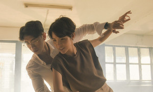 Vũ Cát Tường gây sốt khi khoe vũ đạo tình cảm bên Quang Đăng