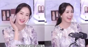 Kim Tae Hee tái xuất sau 40 ngày sinh con