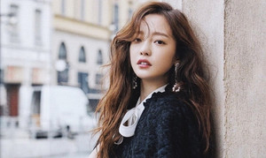 Sau cái chết của bạn thân Sulli, Goo Hara đột ngột qua đời ở tuổi 28