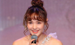 Minh Hằng nhận giải ‘Nghệ sĩ châu Á xuất sắc’ tại Hàn Quốc