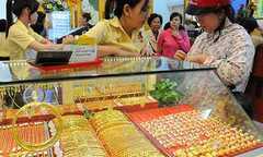 Vàng giảm giá thảm, có nên ‘tham lam’?