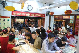 Vừa đạt đỉnh 2 năm, giá vàng lại ‘lao dốc’