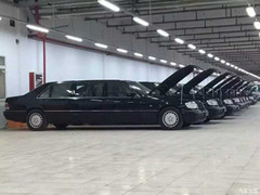 Trung Quốc thanh lý 8 xe siêu sang giá rẻ 'như bèo'