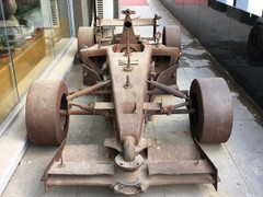 Kinh ngạc 'siêu xe' công thức 1 tự chế từ sắt vụn