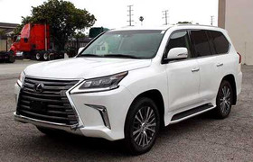 Lexus LX570 nhập khẩu rẻ 2 tỷ đồng so với chính hãng