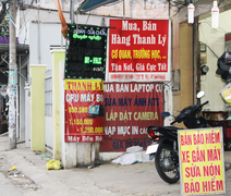 Máy tính cũ giá vài trăm nghìn đồng được bán tràn lan