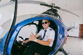 Chỉ dạy học, thầy giáo mua được máy bay riêng
