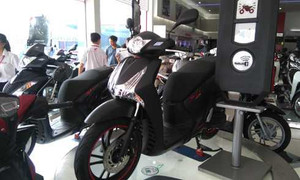 Honda SH bán chênh giá hơn 10 triệu đồng