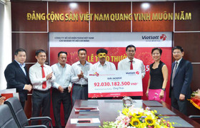 Sau giải 92 tỷ đồng, dân đổ xô mua xổ số kiểu Mỹ Vietlott