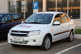 Tràn vào VN với giá 154 triệu đồng, ôtô Ấn Độ vẫn đắt hơn ôtô Nga