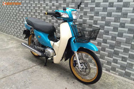 Honda Super Cub 110 Thái Lan độ 'chất chơi' tại Sài Gòn
