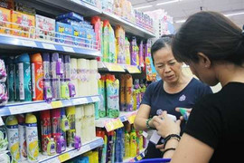 Máy xông muỗi, mùng chụp 'cháy hàng' vì dịch Zika