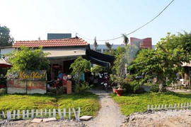 Vụ quán Xin Chào: Nguyên Trưởng CA huyện Bình Chánh bị cách hết chức vụ Đảng