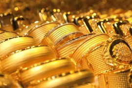 Ông Trump bất ngờ vượt bà Clinton, giá vàng hôm nay 9/11 tăng vọt