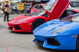 Cặp đôi siêu xe Aventador độc nhất Việt Nam so kè tốc độ