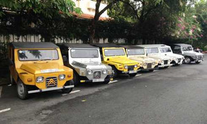 Ngắm dàn xe cổ 'hàng độc' tụ tập tại Sài Gòn