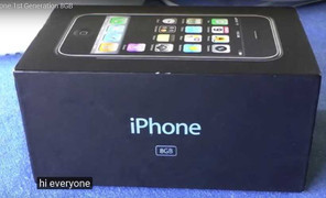 Cận cảnh iPhone đời đầu giá nửa tỷ đồng chưa đập hộp gây 'sốt'