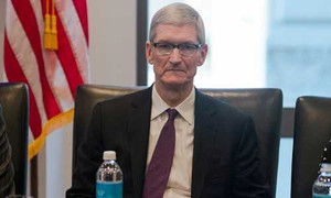 CEO Apple giải thích lý do gặp Tổng thống Donald Trump
