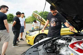 Xem con nhà giàu Trung Quốc 'đốt tiền' trên đất Mỹ