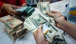 Đầu năm giá USD liên tục sụt giảm: Bất ngờ hiếm có