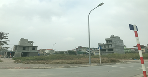 Đất ven đô: Mua 20 triệu đồng/m2, bán 10 triệu đồng không ai mua