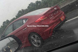 Lộ ảnh thực tế Hyundai Elantra Sport 2017 giá 22.485 USD