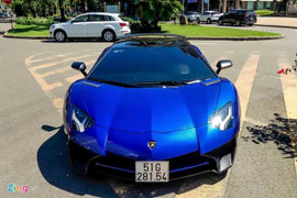 Minh Nhựa dạo phố Sài Gòn bằng siêu xe Lamborghini Aventador 35 tỷ