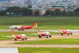 Hé lộ lương khủng của tiếp viên Vietjet