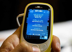 Game rắn săn mồi trên Nokia 3310 mới do người Việt sản xuất