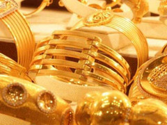 Giá vàng hôm nay 7/3 ‘lao dốc’ xuống ‘đáy’