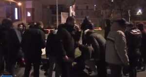 Sao PSG rồ ga đâm cổ đông viên nhập viện