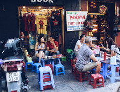 Thực hư thông tin kinh doanh vỉa hè chiếm tới 50% GDP