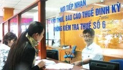 Kỳ lạ chuyện tuyển tạp vụ, bảo vệ đi làm... cán bộ thuế