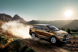 SUV 7 chỗ Kia Sorento mới lộ diện, giá từ 1,04 tỷ đồng