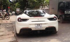 Siêu xe Ferrari 488 GTB của Cường Đô la bất ngờ ra biển Hà Nội