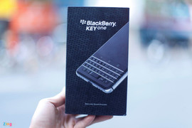 Ngắm BlackBerry KeyOne giá 19 triệu đồng ở Việt Nam