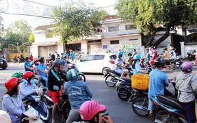 Phát hiện người đàn ông treo cổ chết trong trường học