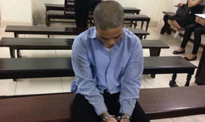 Khóc nhớ sữa mẹ, bé hai tuổi bị tát liên tiếp đến chết