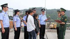 Đột nhập 'hang ổ' mua bán người, giải cứu 2 cô gái bị bán sang Trung Quốc