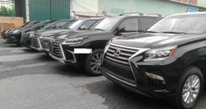Điều tra doanh nghiệp nhập 30 siêu xe để biếu tặng