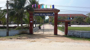 Đoàn kiểm tra về, hồ sơ giảng dạy của Hiệu trưởng 'không cánh mà bay'