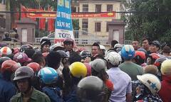 Video: Linh mục Nguyễn Đình Thục kích động những kẻ quá khích chặn quốc lộ 1A