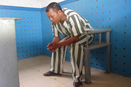 Bắt 'yêu râu xanh' hiếp dâm em gái bạn ở Quảng Ngãi