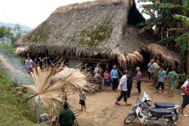 Cãi vã với mẹ đẻ, nam thanh niên nổ súng vào đầu tự sát