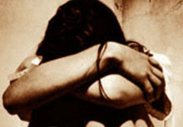 'Yêu râu xanh' nổi cơn dục vọng, gõ cửa xông vào nhà siết cổ cưỡng hiếp cô gái trẻ