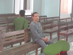 Người cha lấy cớ kiểm tra trinh tiết xâm hại con gái treo cổ tự tử trong trại giam