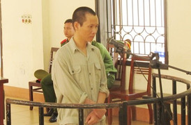 Bố nhẫn tâm thiêu sống hai con ruột vì níu kéo vợ cũ bất thành